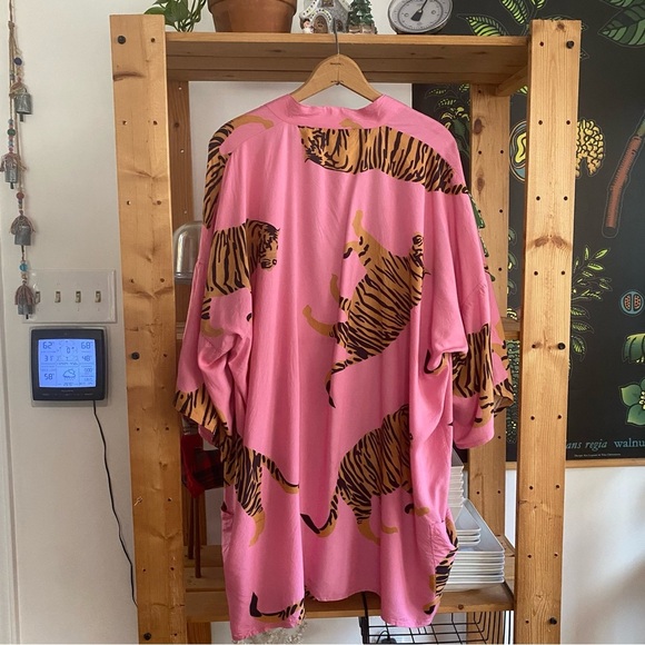 Emerson Fry Aurora Pink Tiger Print Fete Layering Kimono Top - Picture 8 of 16